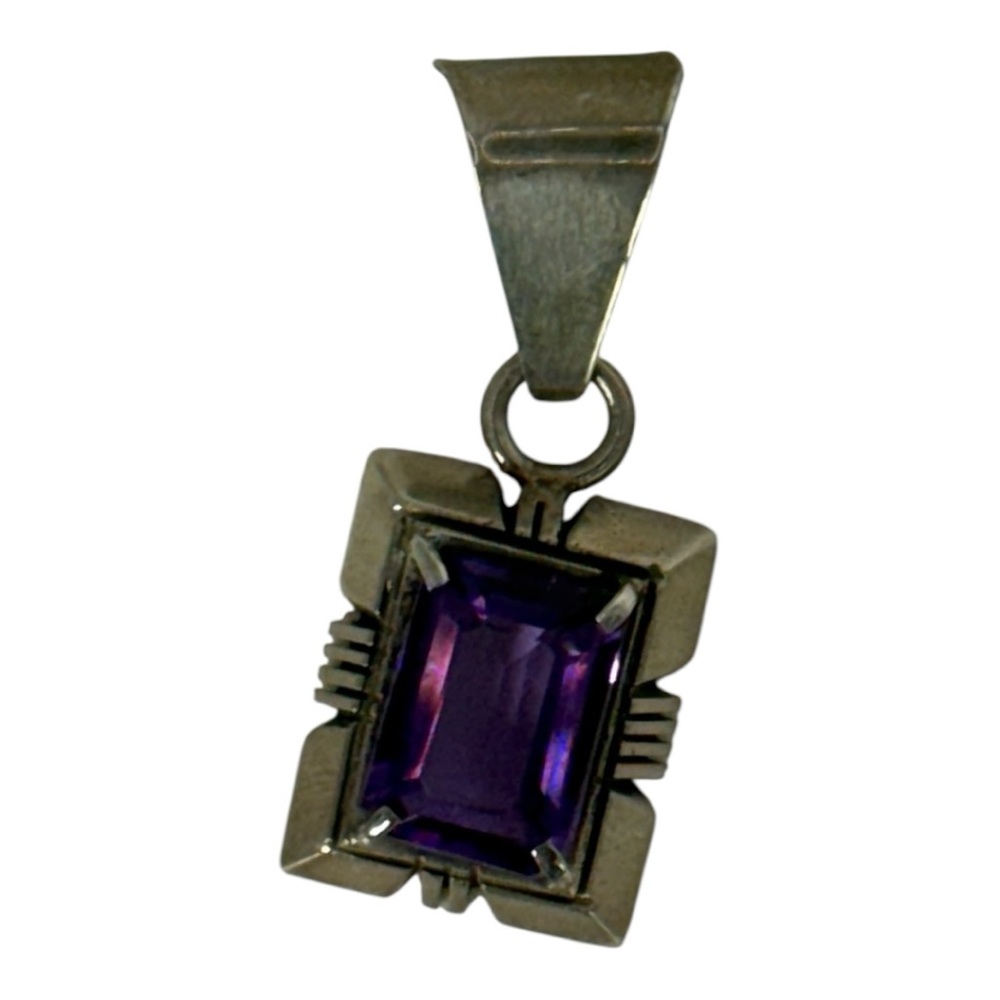 Elegant Amethyst & Silver Pendant‎